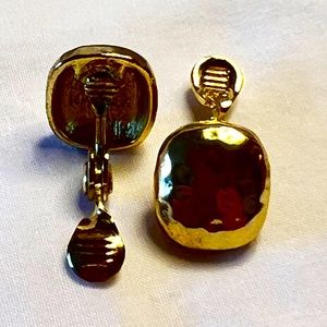 Vintage Napier Gold Tone Solid Round Clip on Earrings